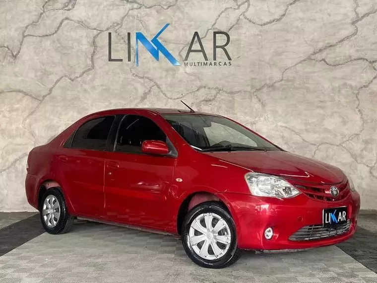 Toyota Etios Vermelho 13