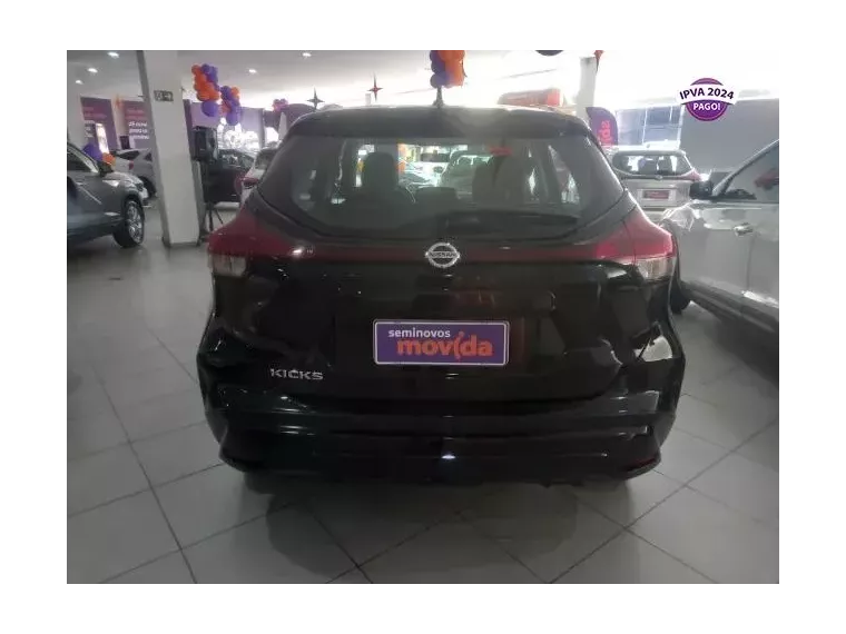 Nissan Kicks Preto 4