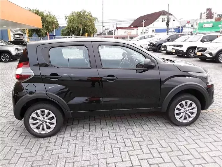 Fiat Mobi Preto 10