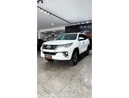 Toyota Hilux SW4