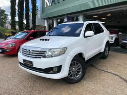 Toyota Hilux SW4