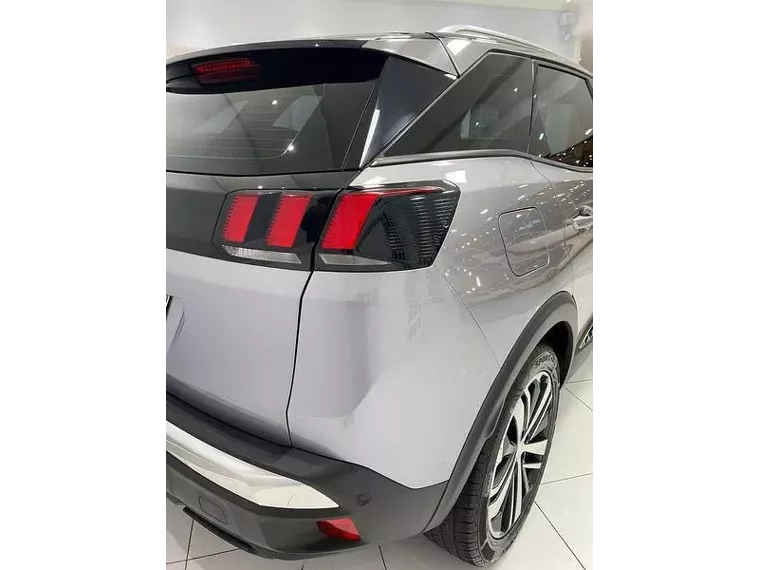 Peugeot 3008 Prata 19