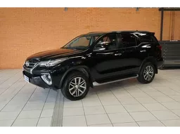 Toyota Hilux SW4