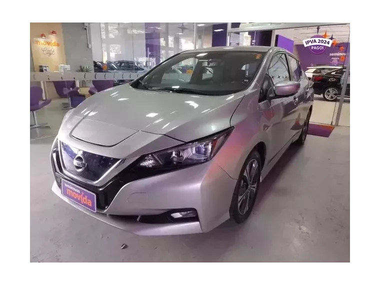 Nissan Leaf Prata 4