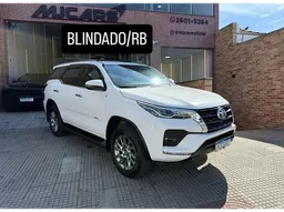 Toyota Hilux SW4