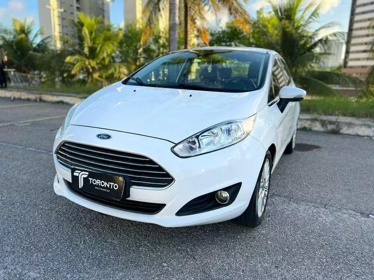 Ford Fiesta Branco 1