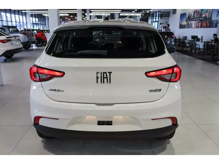 Fiat Argo Branco 12