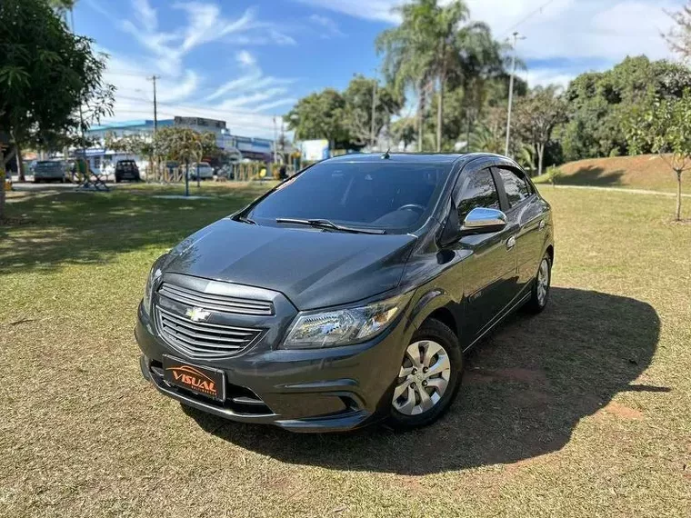 Chevrolet Onix Cinza 1