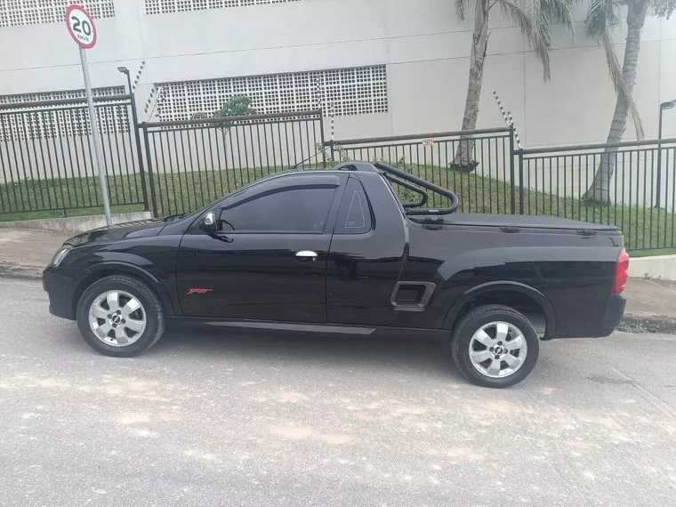 Chevrolet Montana Preto 14