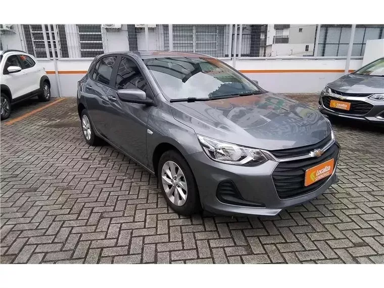 Chevrolet Onix Cinza 3