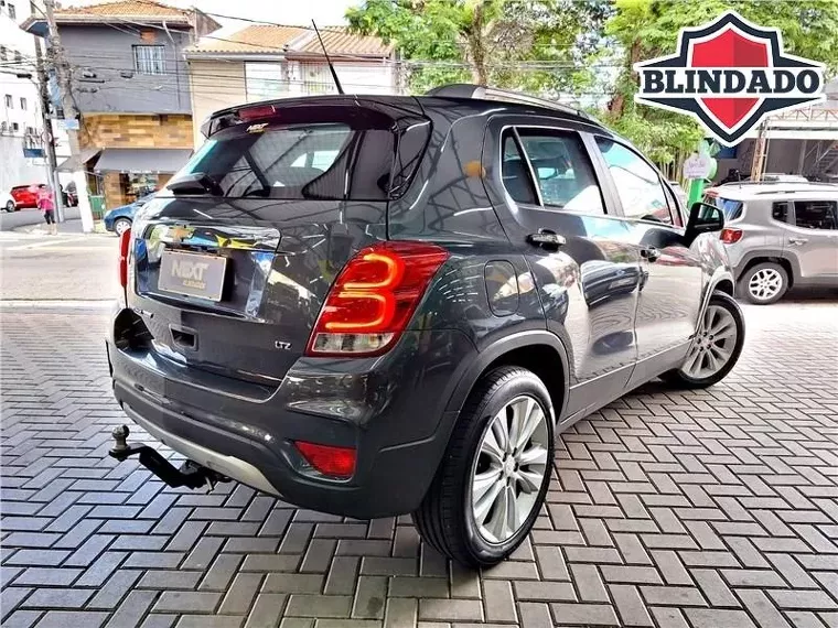 Chevrolet Tracker Cinza 15