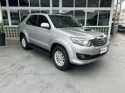 Toyota Hilux SW4