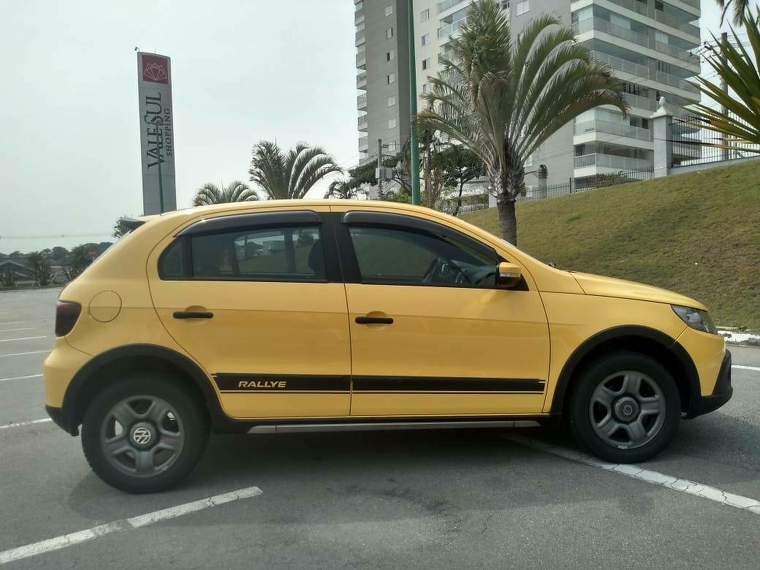Volkswagen Gol Amarelo 8