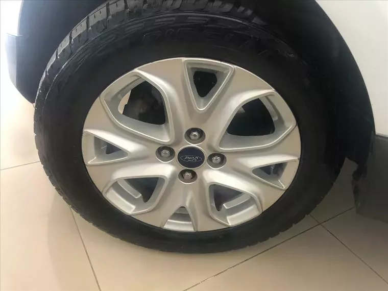 Ford Ecosport Branco 6