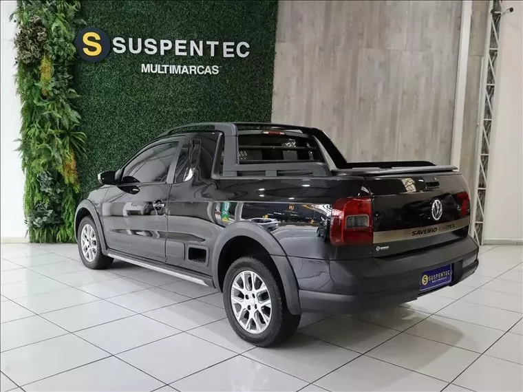 Volkswagen Saveiro Preto 13