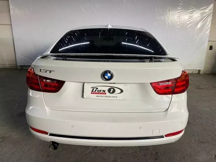 BMW 320i Branco 4