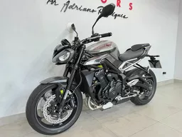 Street Triple