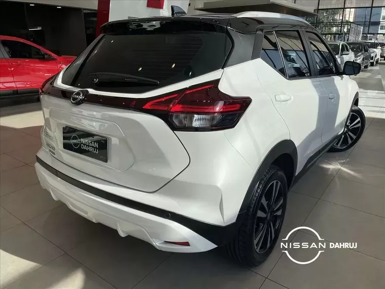 Nissan Kicks Branco 3