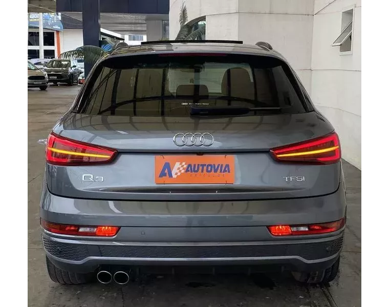 Audi Q3 Cinza 15