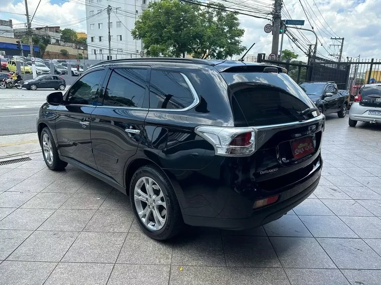 Mitsubishi Outlander Preto 5