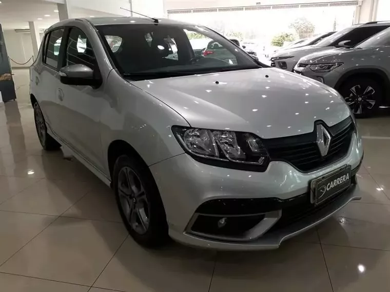 Renault Sandero Prata 18