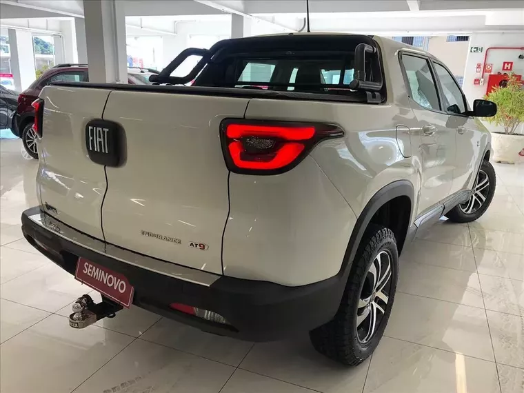 Fiat Toro Branco 6