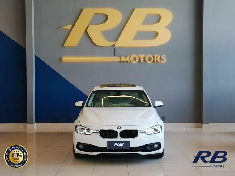 BMW 320i Branco 8