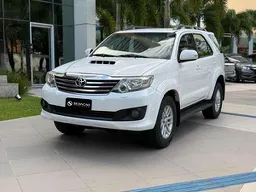 Toyota Hilux SW4