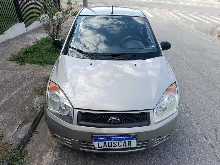 Ford Fiesta Prata 2