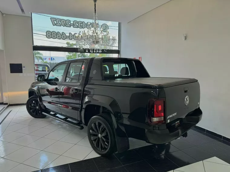 Volkswagen Amarok Preto 4