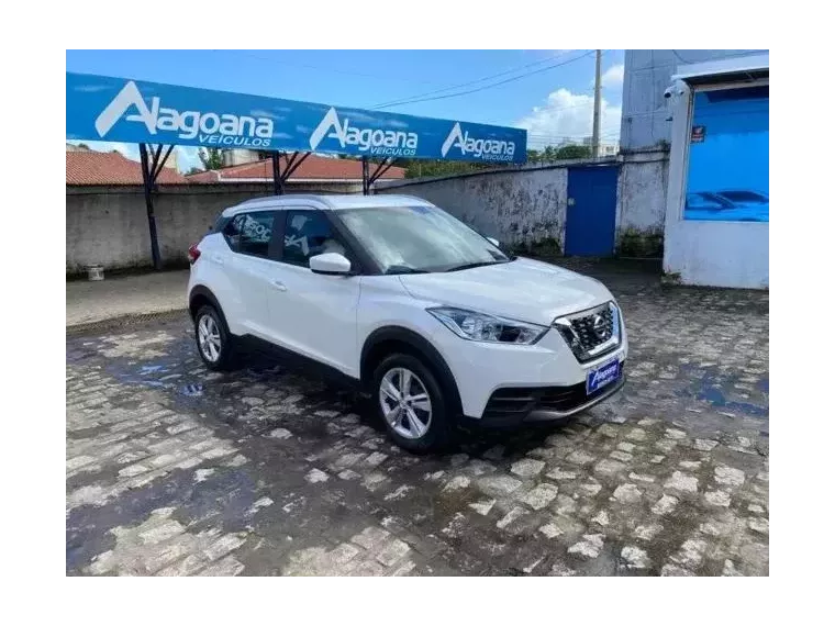 Nissan Kicks Branco 3