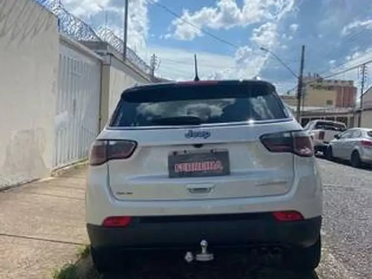 Jeep Compass Branco 10