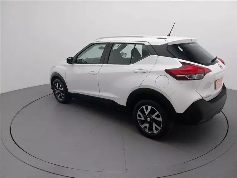 Nissan Kicks Branco 3