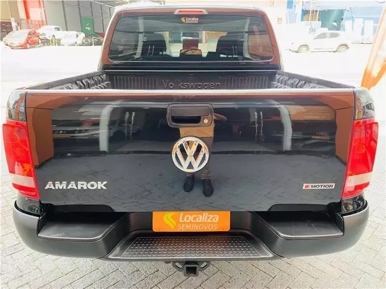 Volkswagen Amarok Preto 10