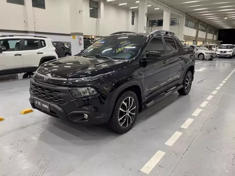 Fiat Toro Preto 1