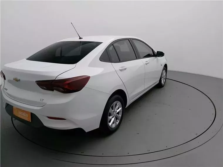 Chevrolet Onix Branco 2