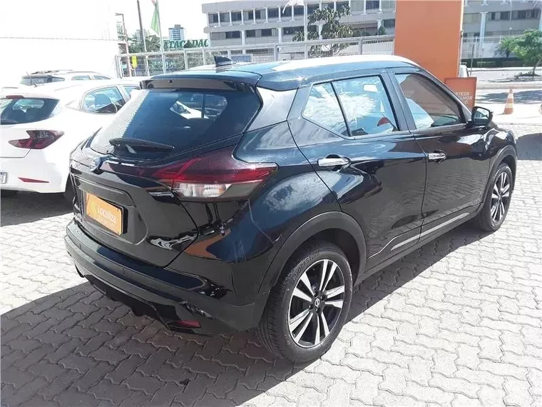 Nissan Kicks Preto 6