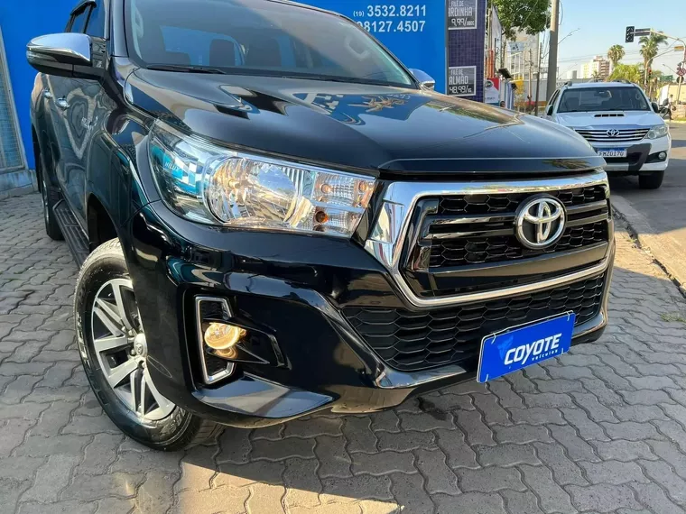 Toyota Hilux Preto 14