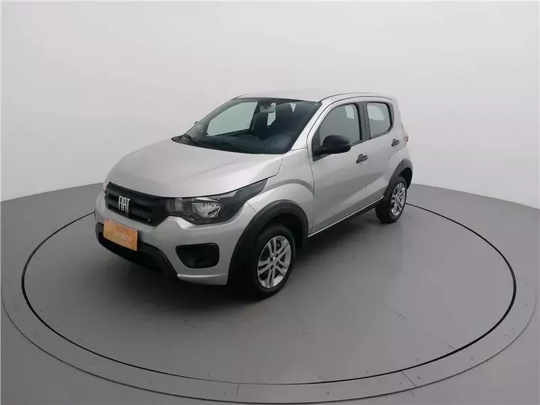 Fiat Mobi Prata 13