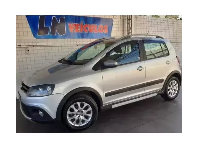 Volkswagen Crossfox Prata 7