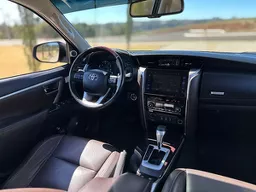 Toyota Hilux SW4