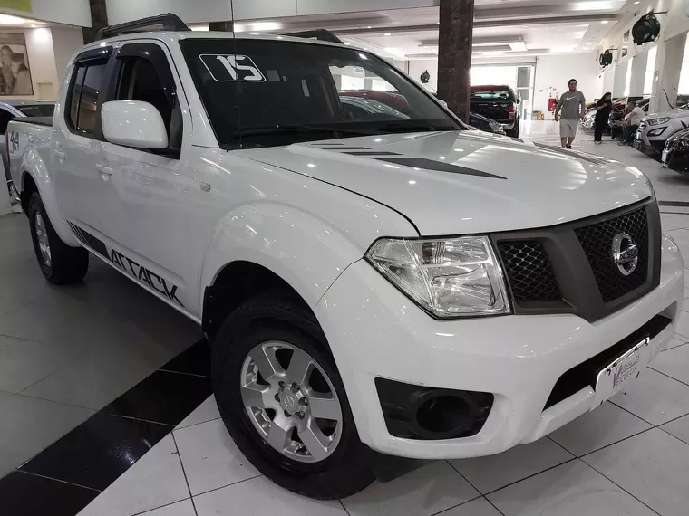 Nissan Frontier Branco 11