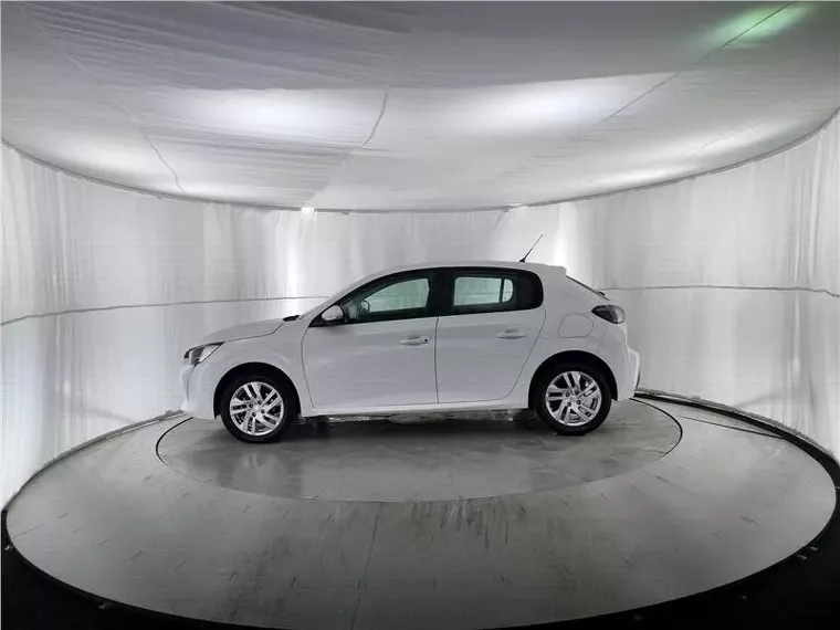 Peugeot 208 Branco 7