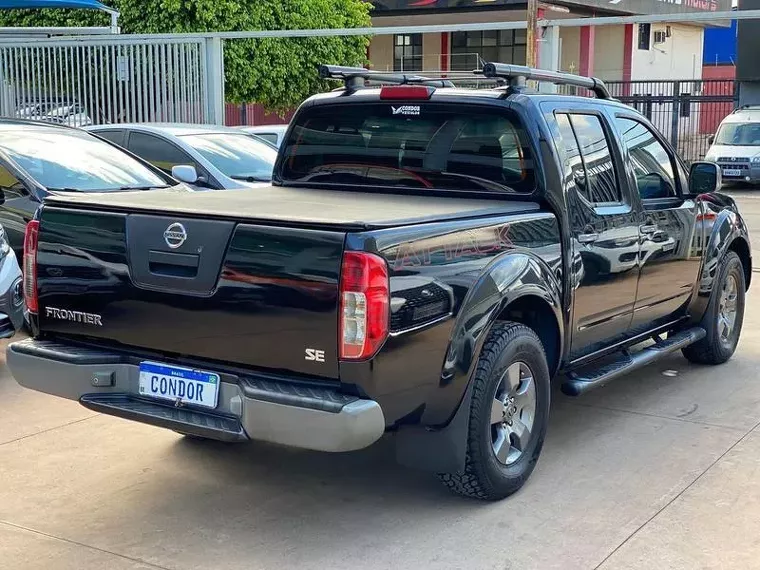 Nissan Frontier Preto 8