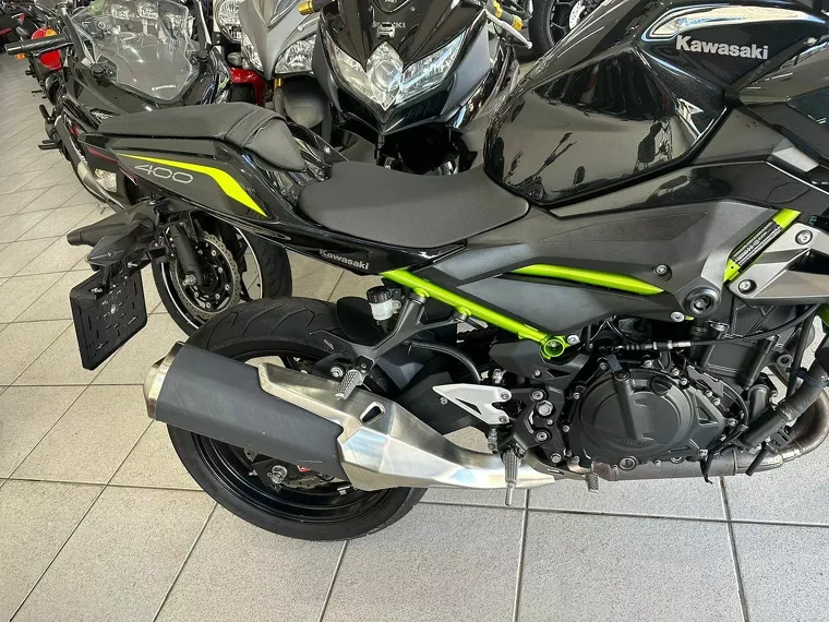 Kawasaki Z Cinza 4