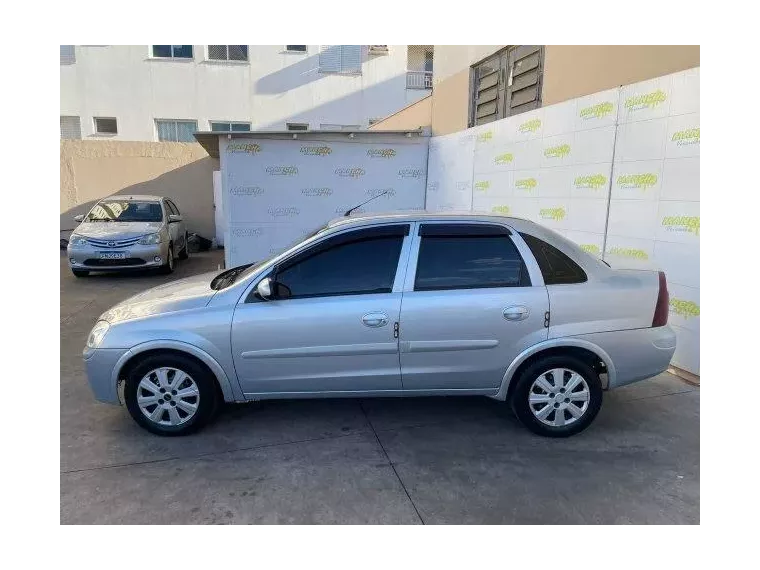 Chevrolet Corsa Prata 5