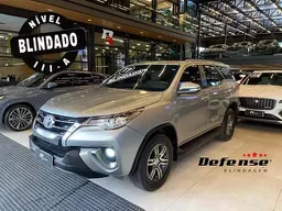 Toyota Hilux SW4