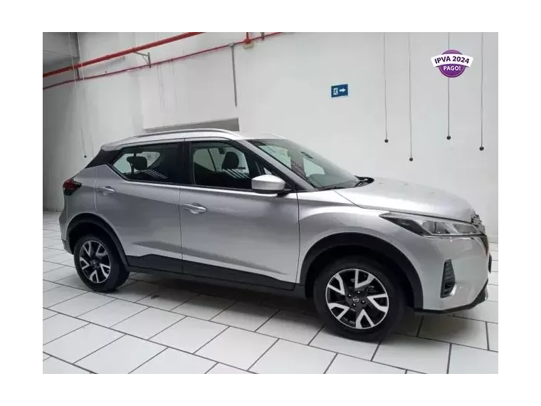 Nissan Kicks Prata 4