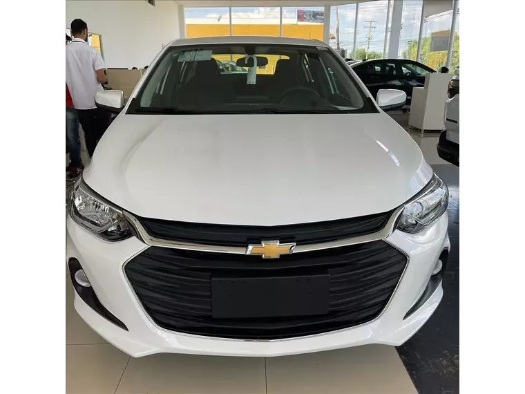 Chevrolet Onix Branco 3