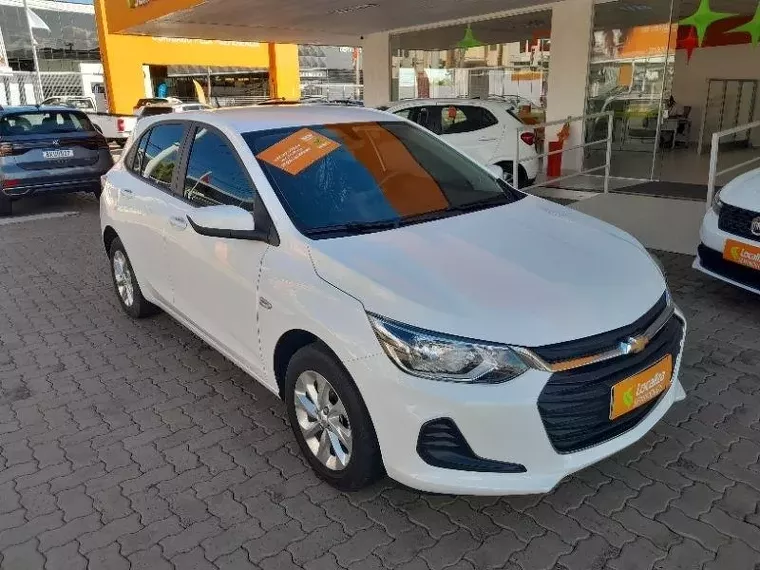 Chevrolet Onix Branco 6